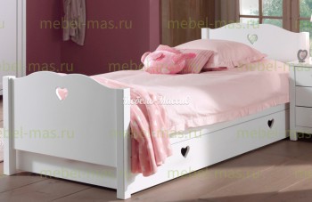 Кровать Дюймовочка из массива дерева